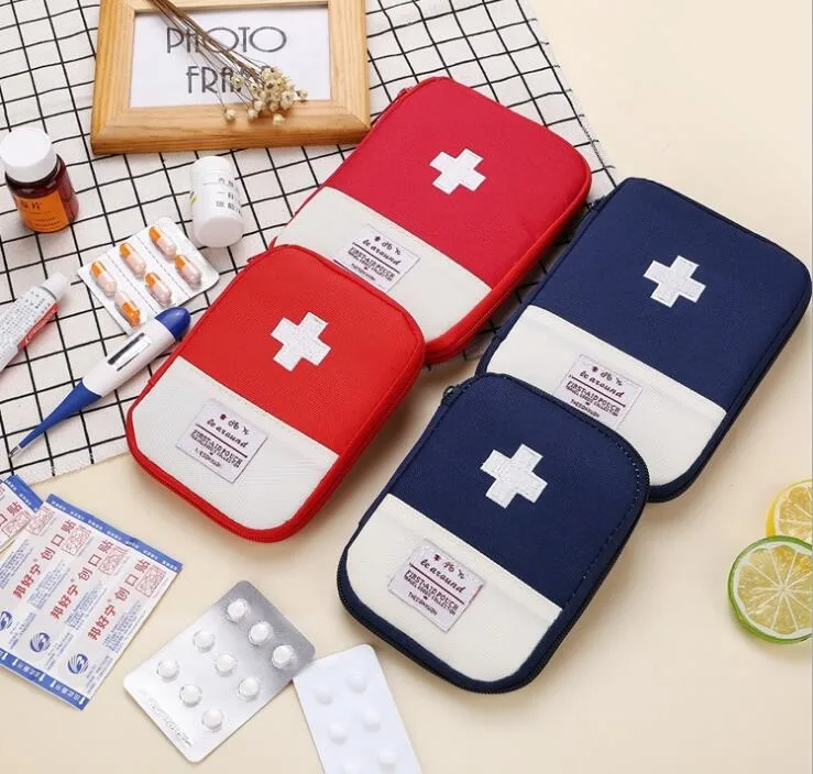 Promotional First Aid Kit Mini Emergency Bag Health Care Home Medical Waterproof Travel First Aid Bag